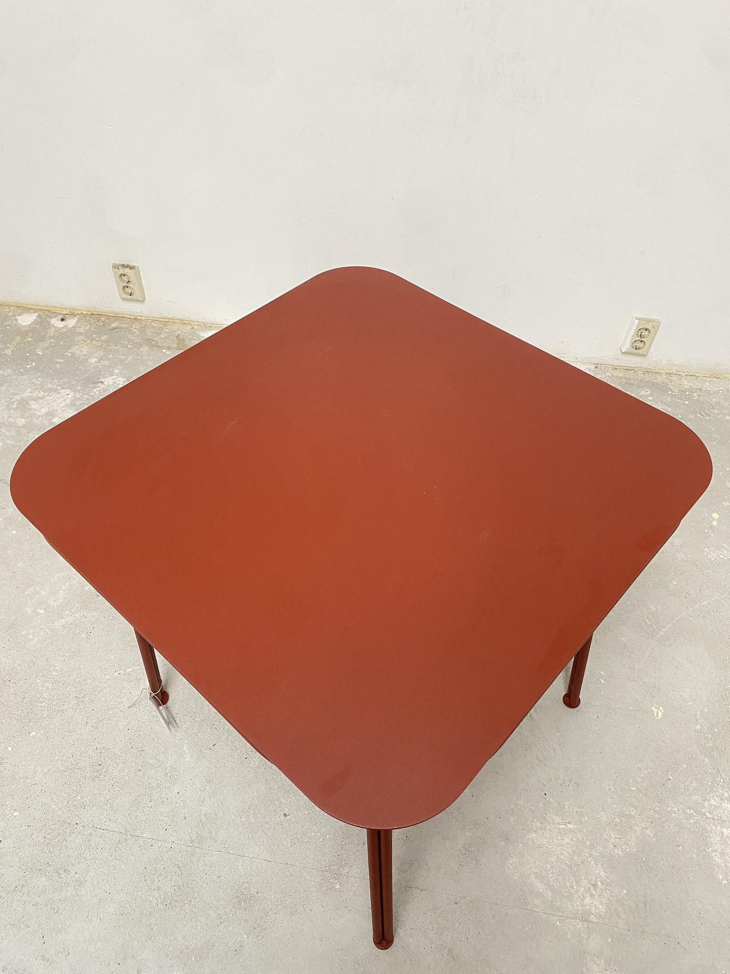 Hiray Gartentisch Metall Rot 3