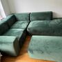 Pyllow Sofa Récamiere Rechts inkl. Hocker Samt Tannengrün  1