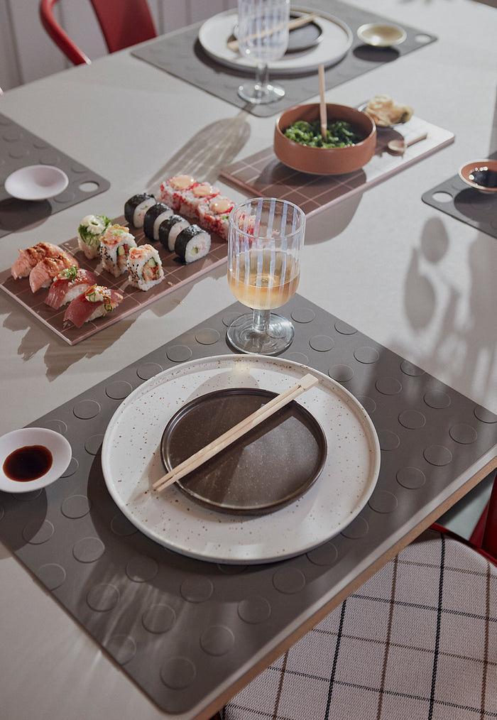 2x Dotto Tischset Silikon Braun 1