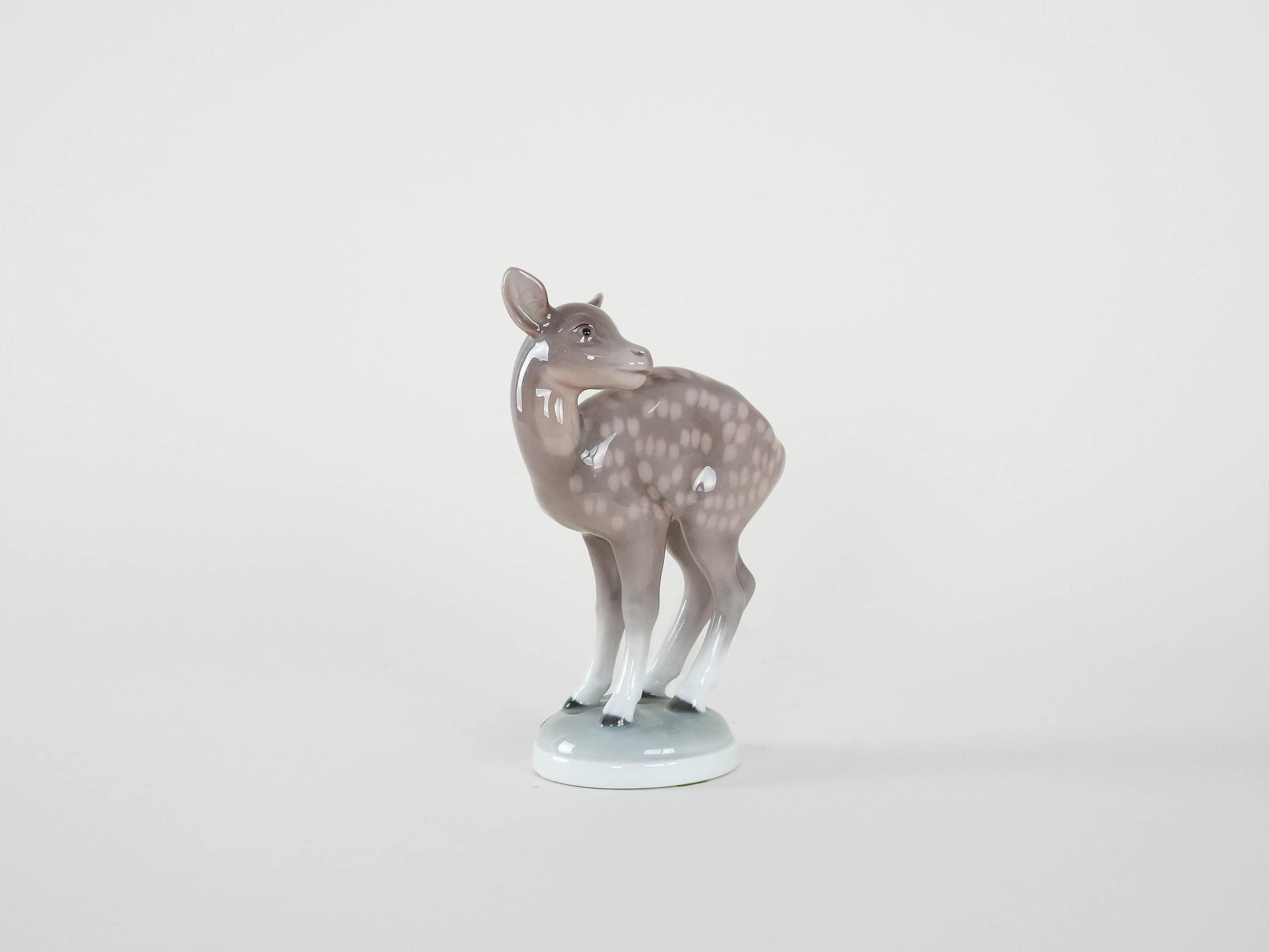 Deer figure porcelain 1970s 3