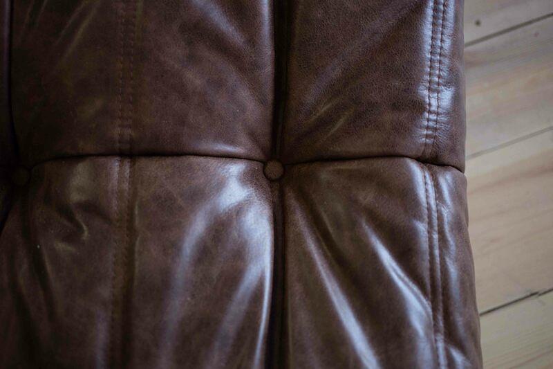Togo Sessel und Ottoman Set Pull-Up-Leder Walnussbraun 6