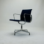 Eames EA 108 Aluminium Chair Drehbar Navy 1