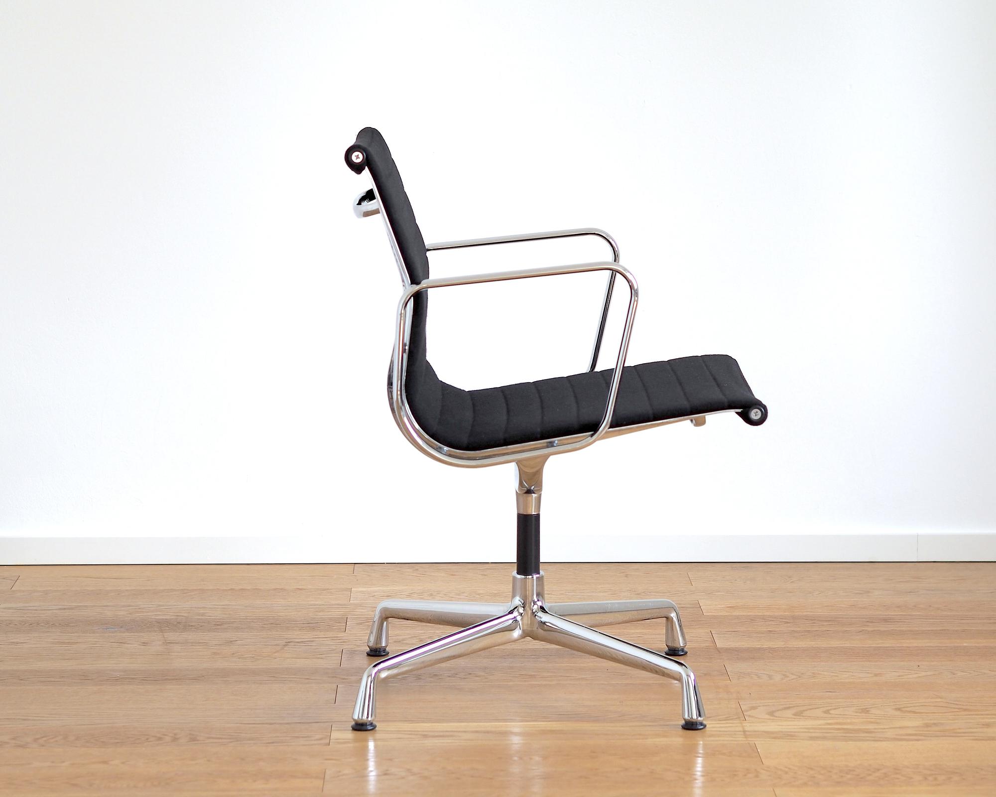 Aluminium Chair EA 107 Hopsack Black 2