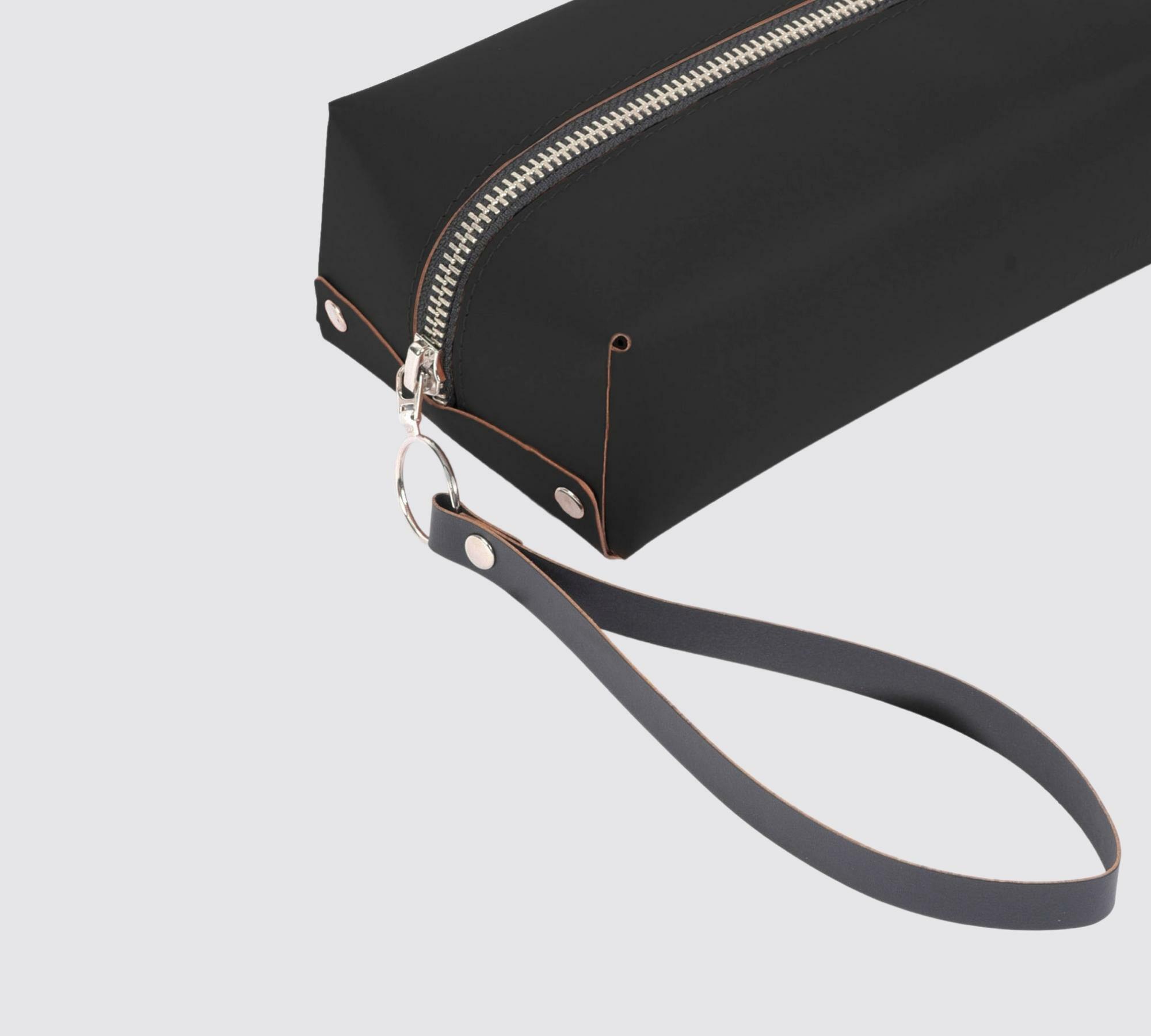 Urban Necessaire Handgefertigt Recyceltes Leder Schwarz 1