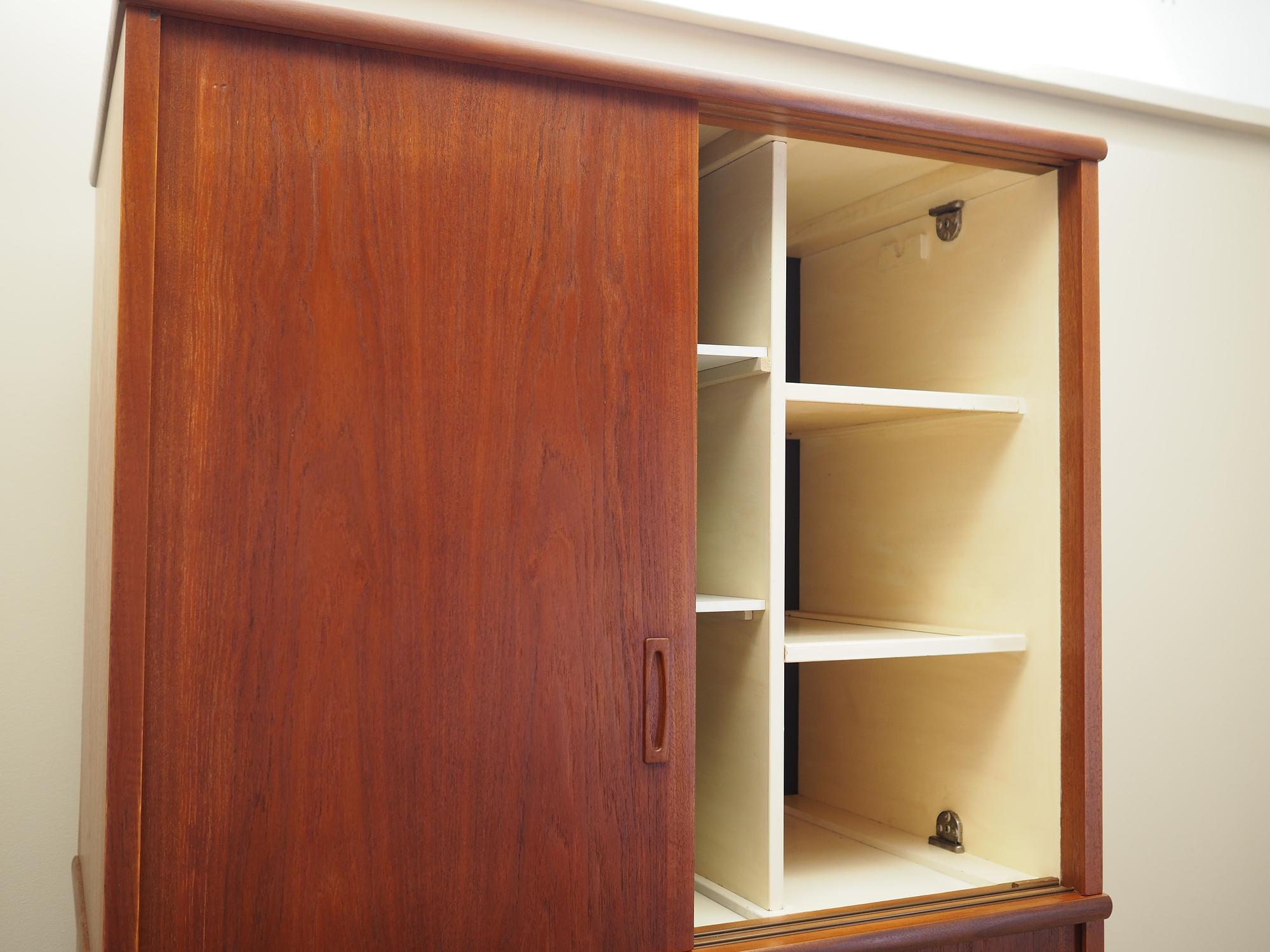Kleiderschrank Teakholz 1970er Jahre 14