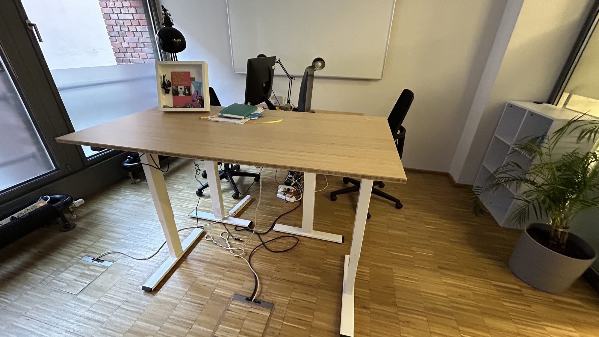 Schreibtisch Höhenverstellbar Holz Metall Beige 1