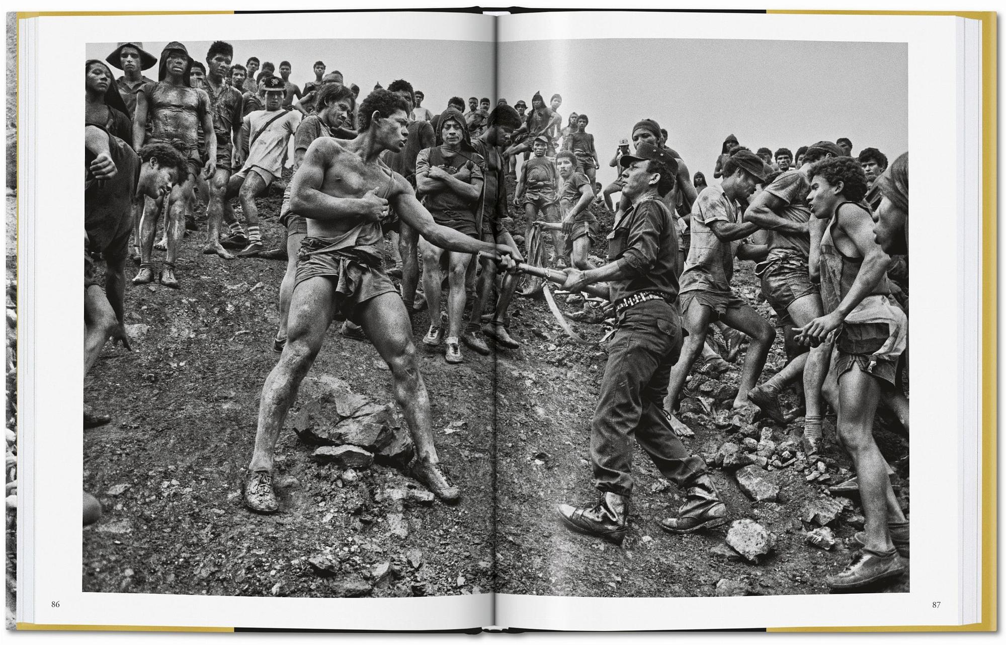 Sebastião Salgado. Gold 4