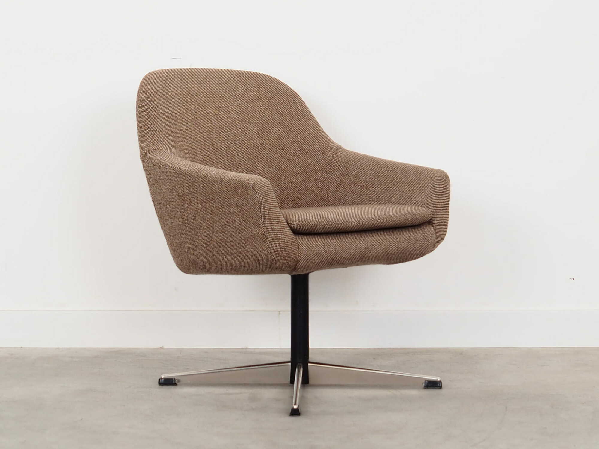 Vintage chair metal textile brown 1970s 6