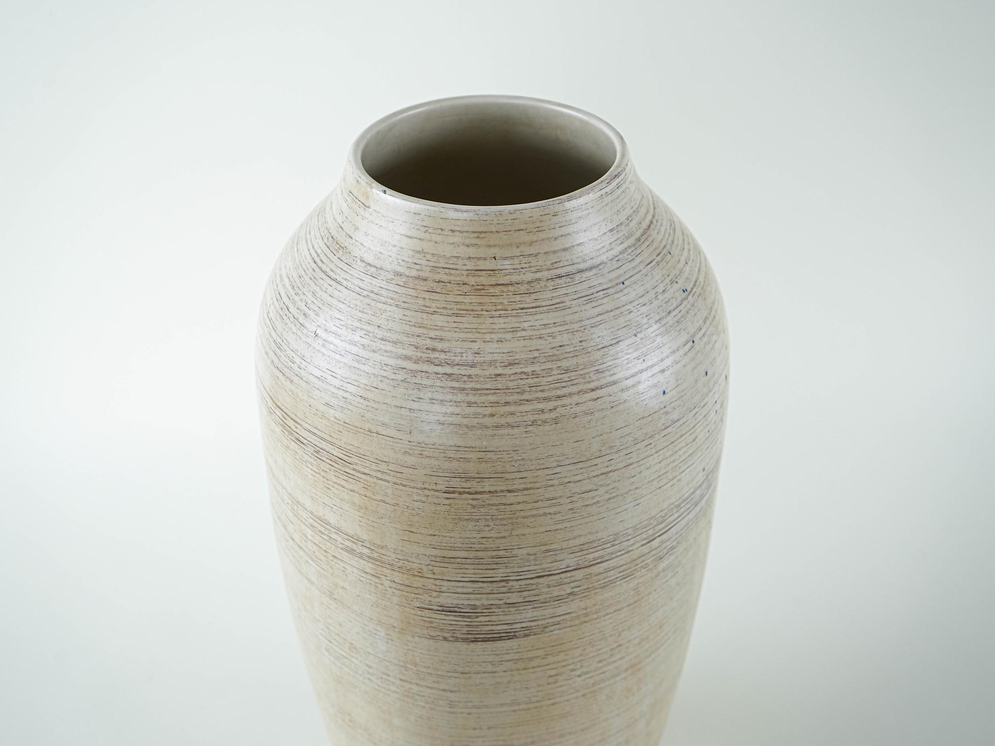 Ceramic vase 1970s 5