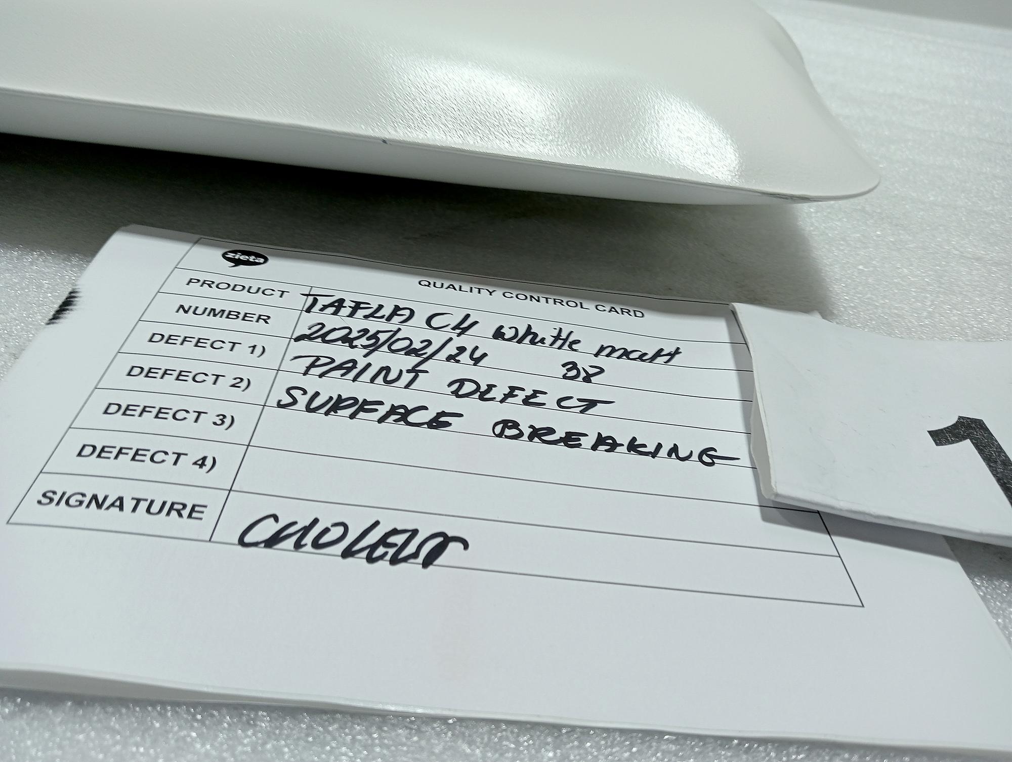 Table Mirror C4 Stainless Steel Candy White Matte 3