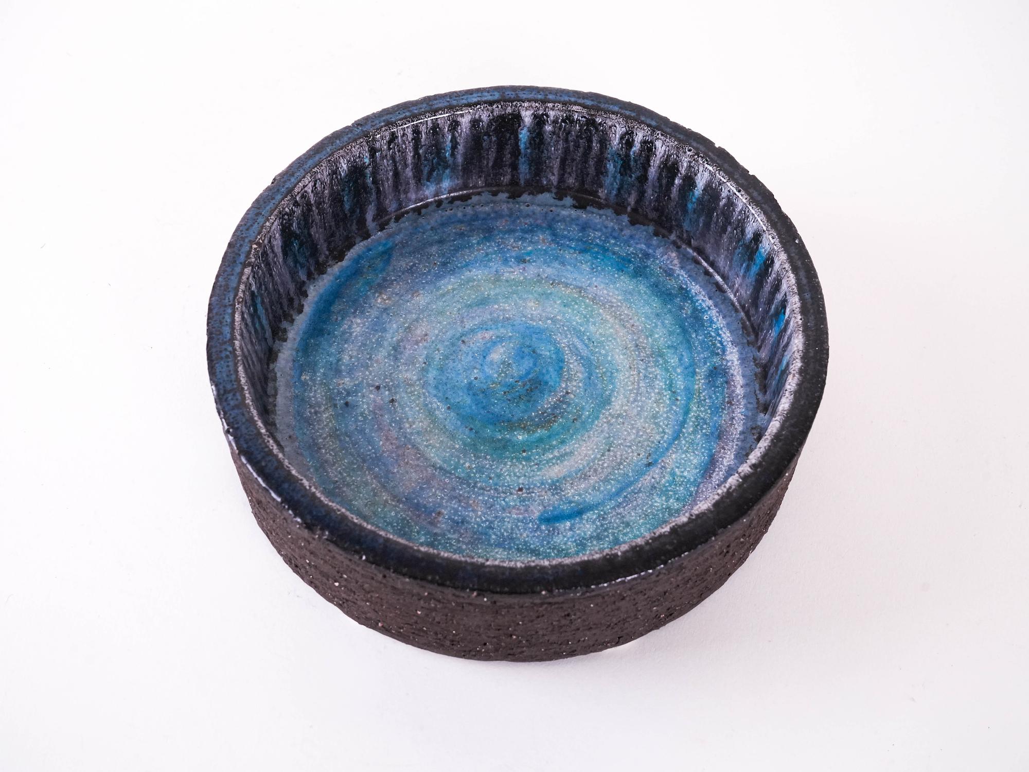 Ceramic bowl 1960s 3