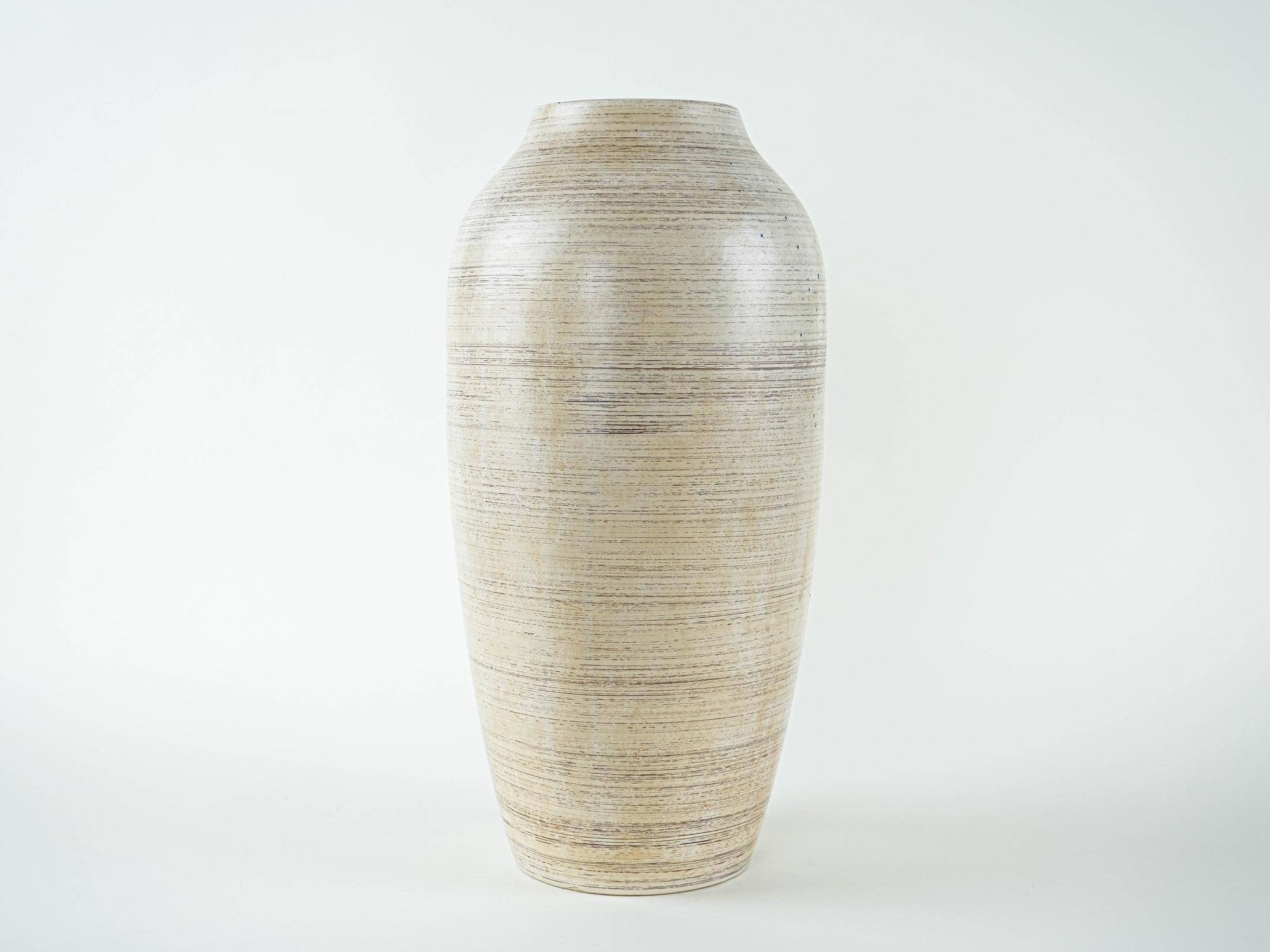 Ceramic vase 1970s 3
