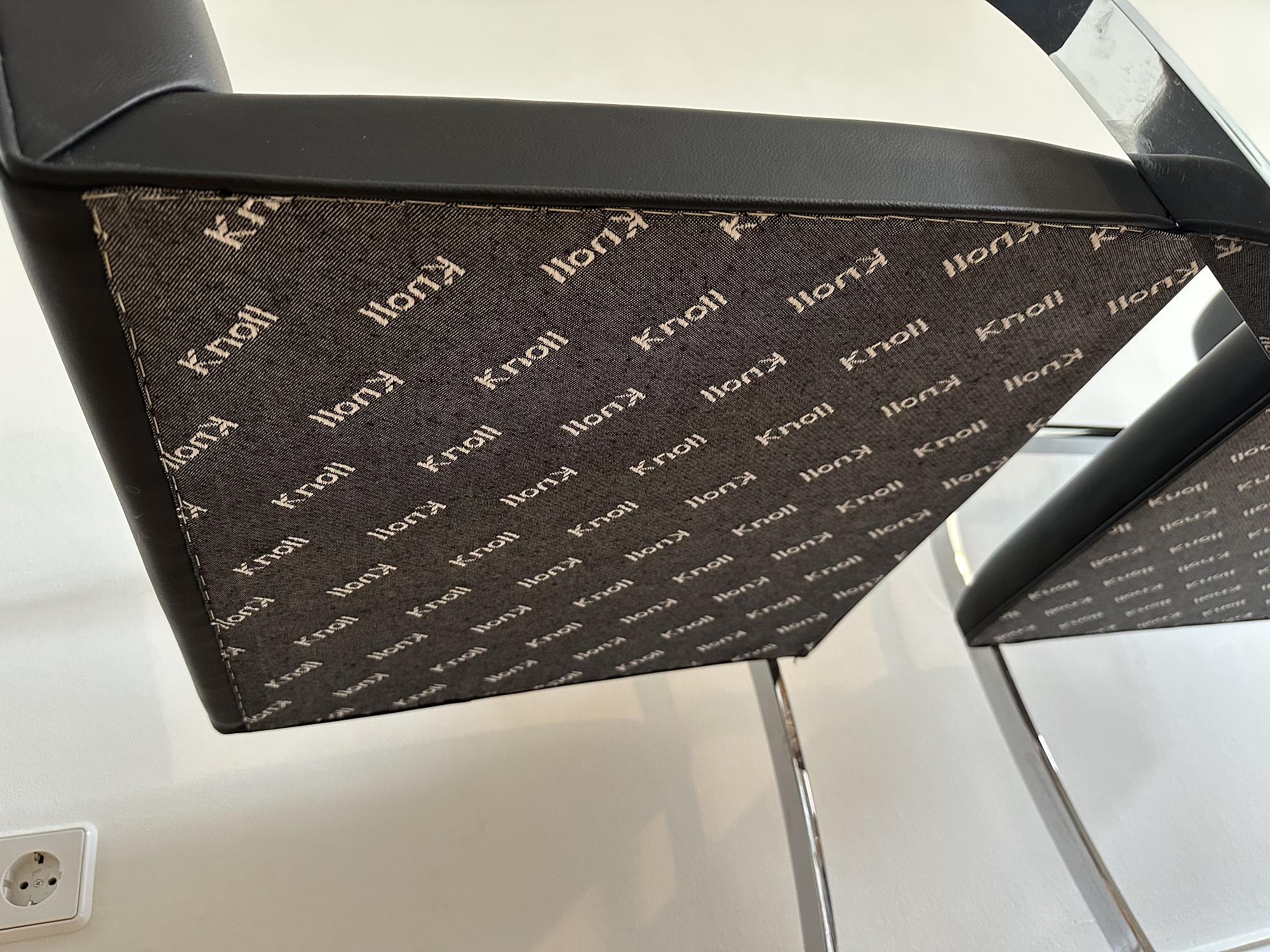 2x Knoll Brno Cantilever Chair Black 4