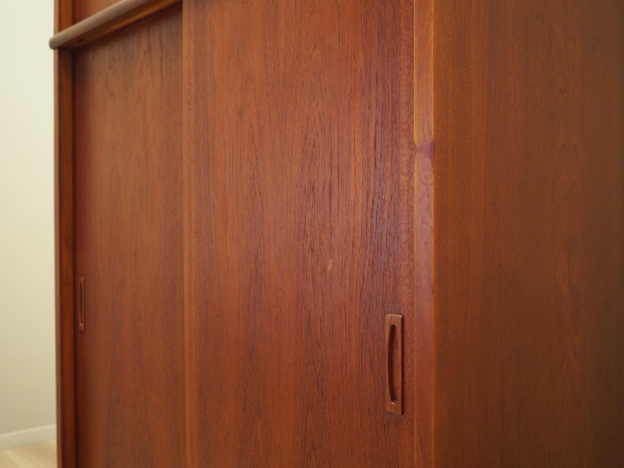 Kleiderschrank Teakholz 1970er Jahre 10
