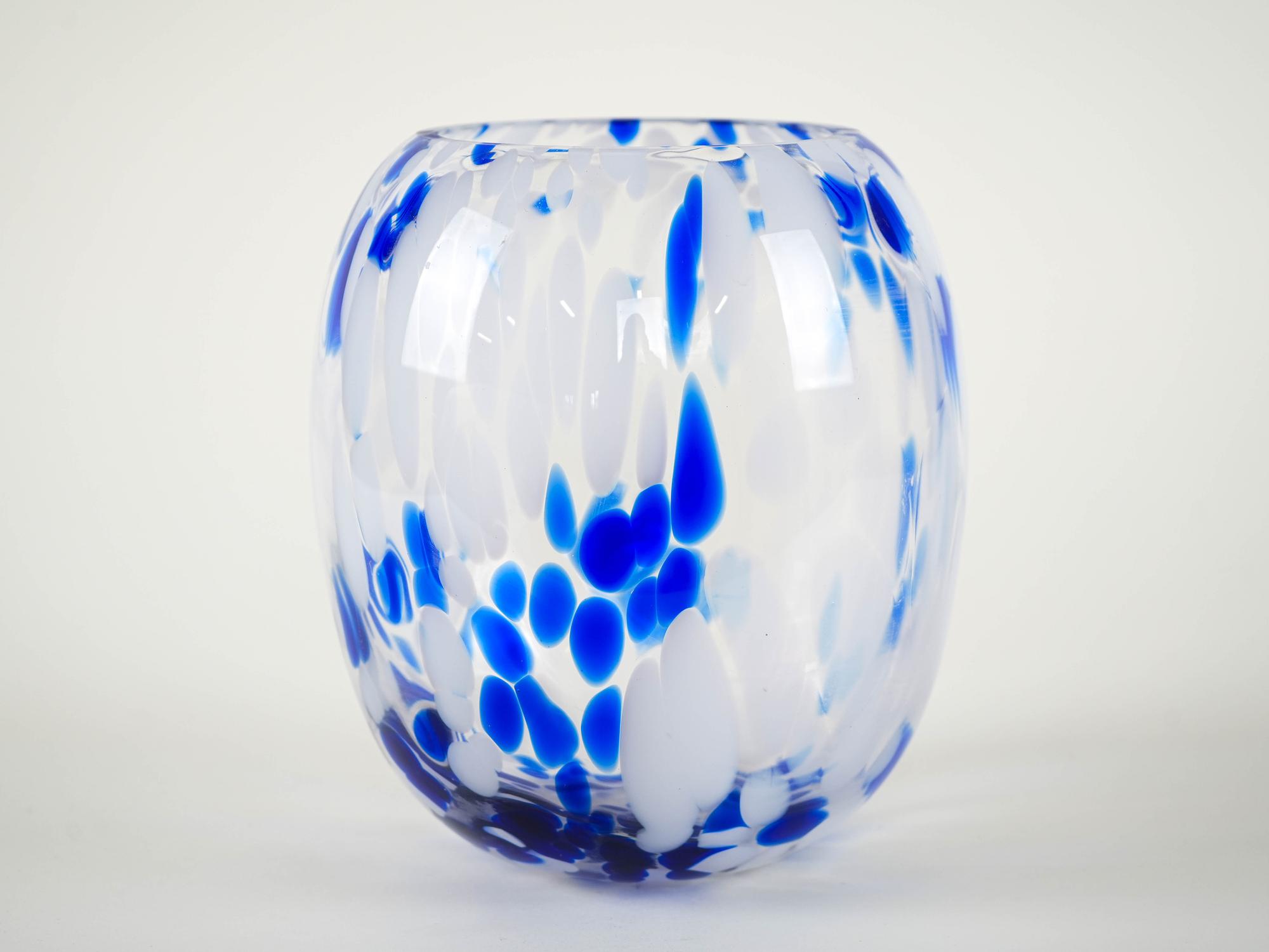 Glass vase 1970s 3