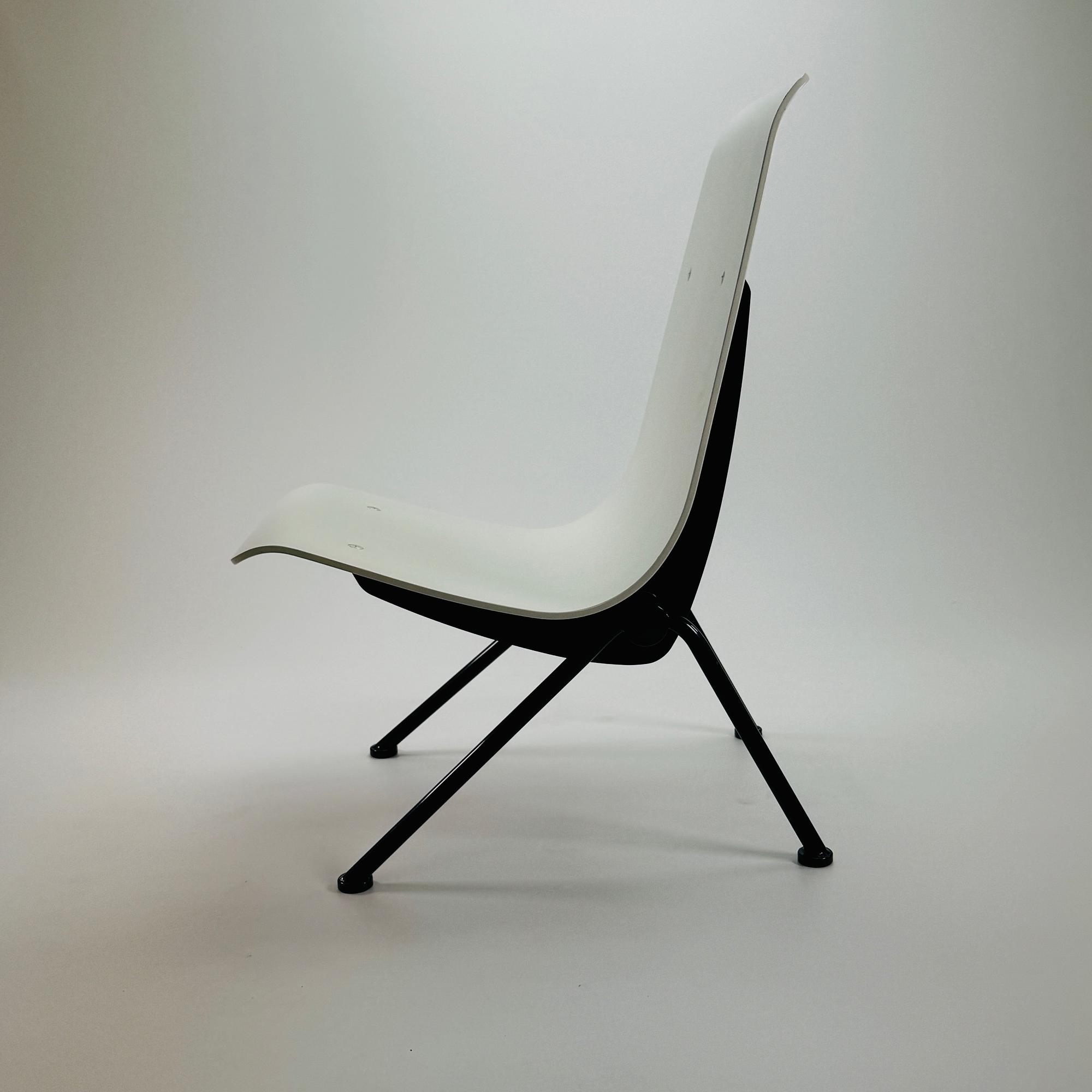 Antony Stuhl Holz Weiss 4