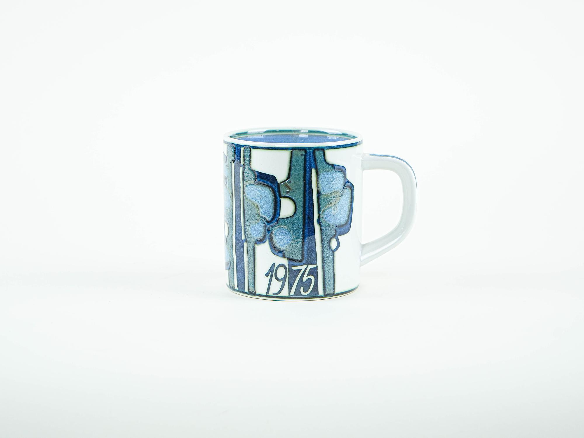 Ceramic cup 1970s Bodil Buch Royal Copenhagen 1