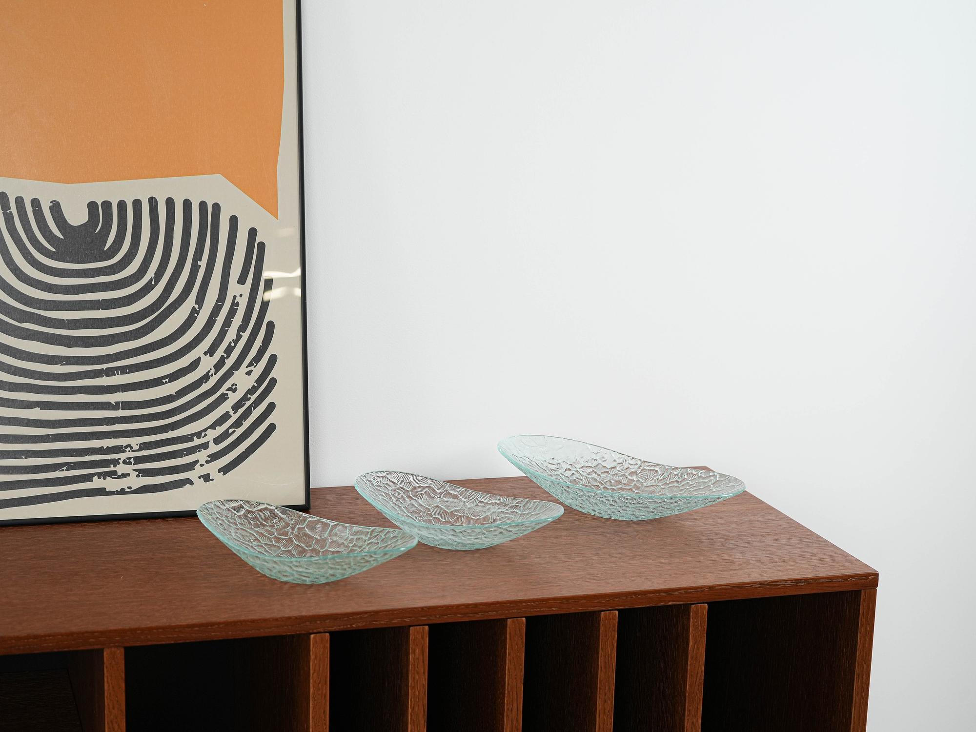 Glass serving platter 1970s 1