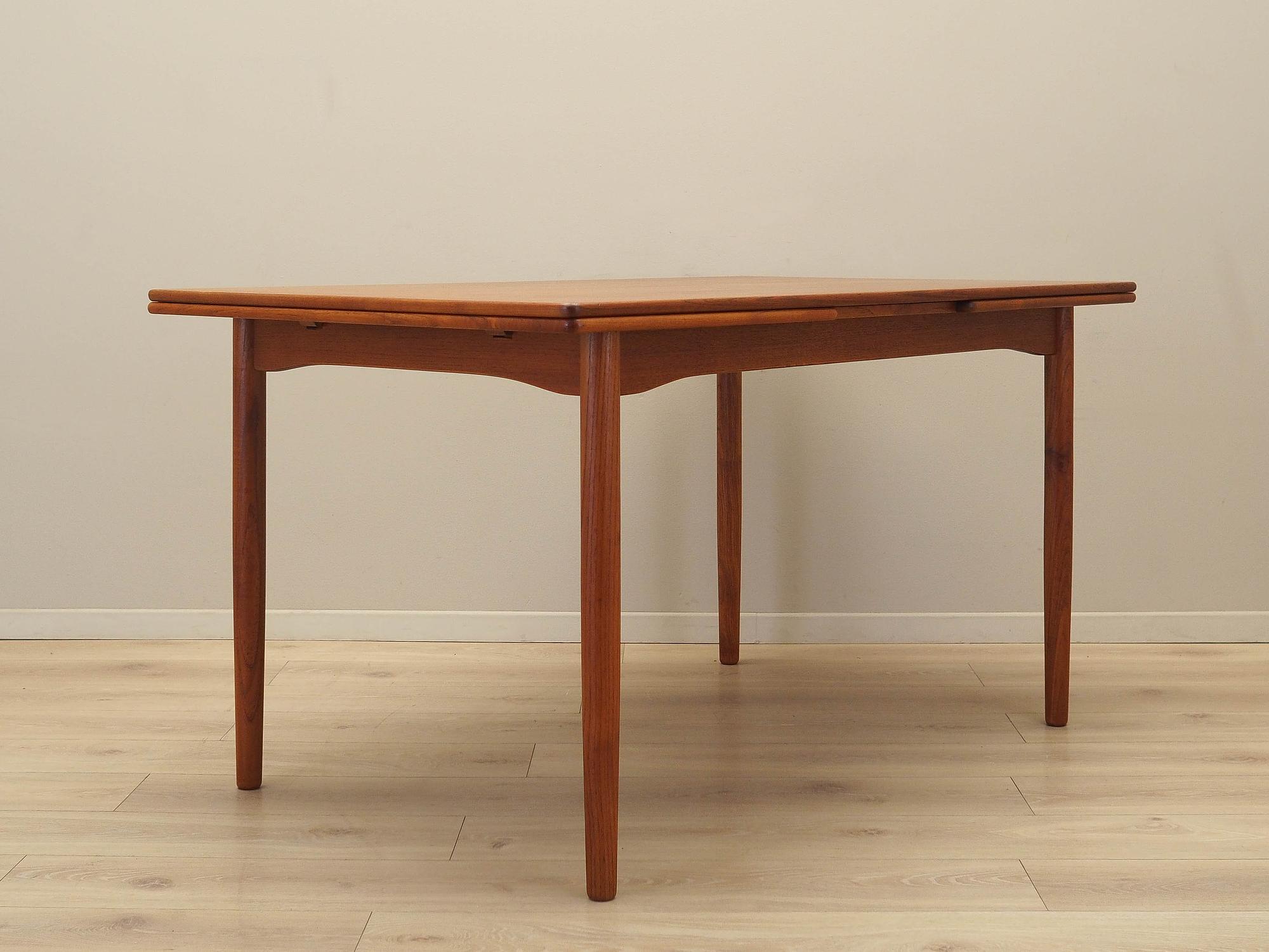 Tavolo in teak marrone anni '70 10