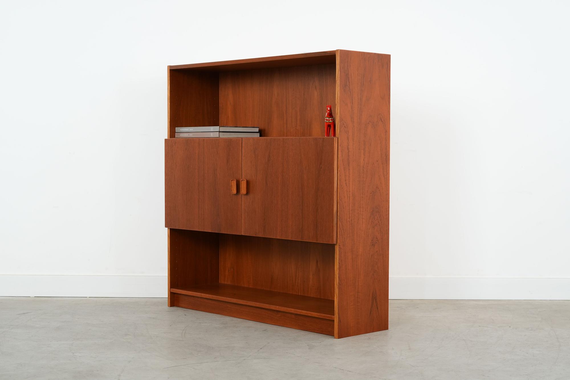 Regal Teakholz 1970er Jahre 4