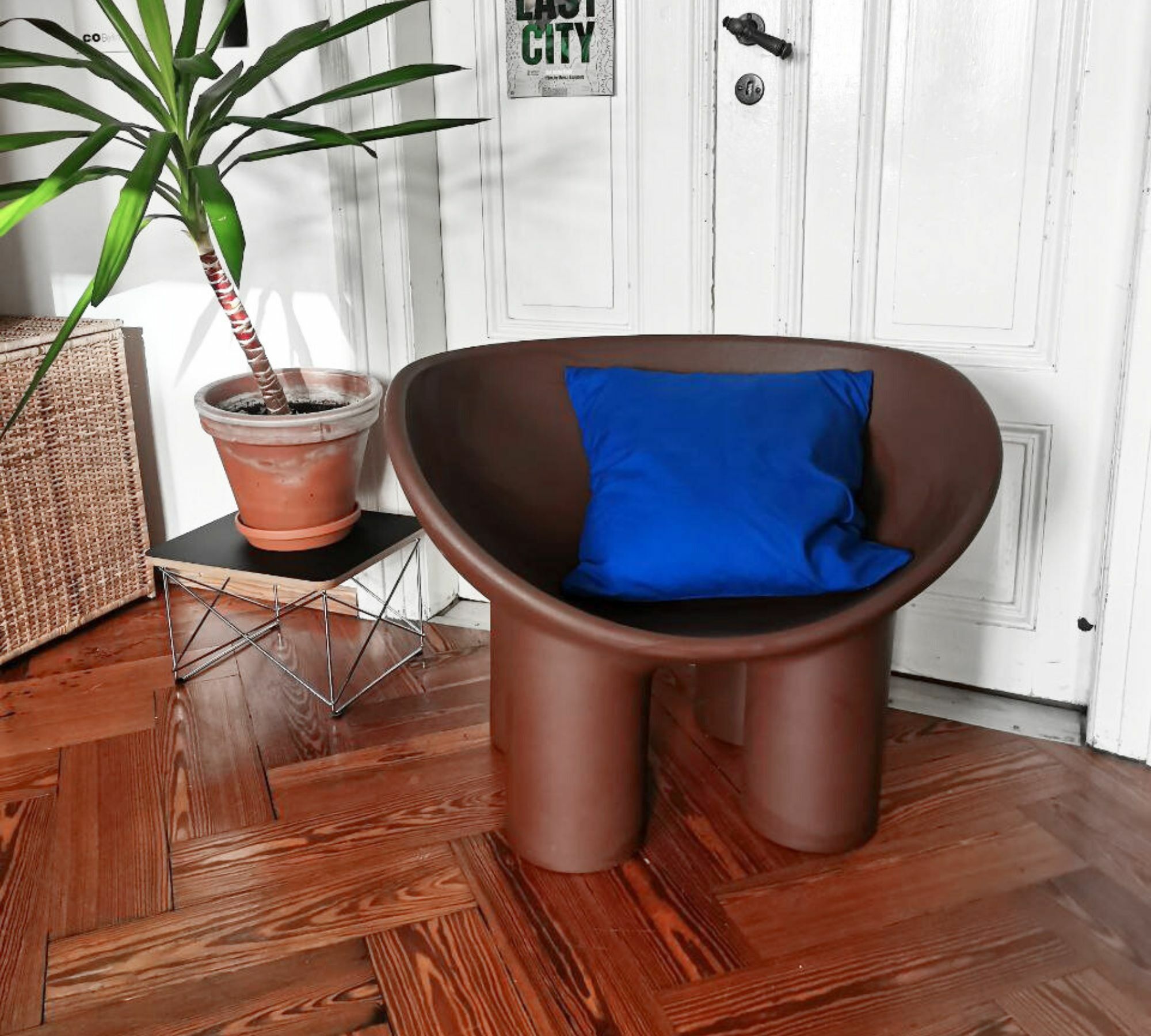 Roly Poly Sessel Kunststoff Braun 2