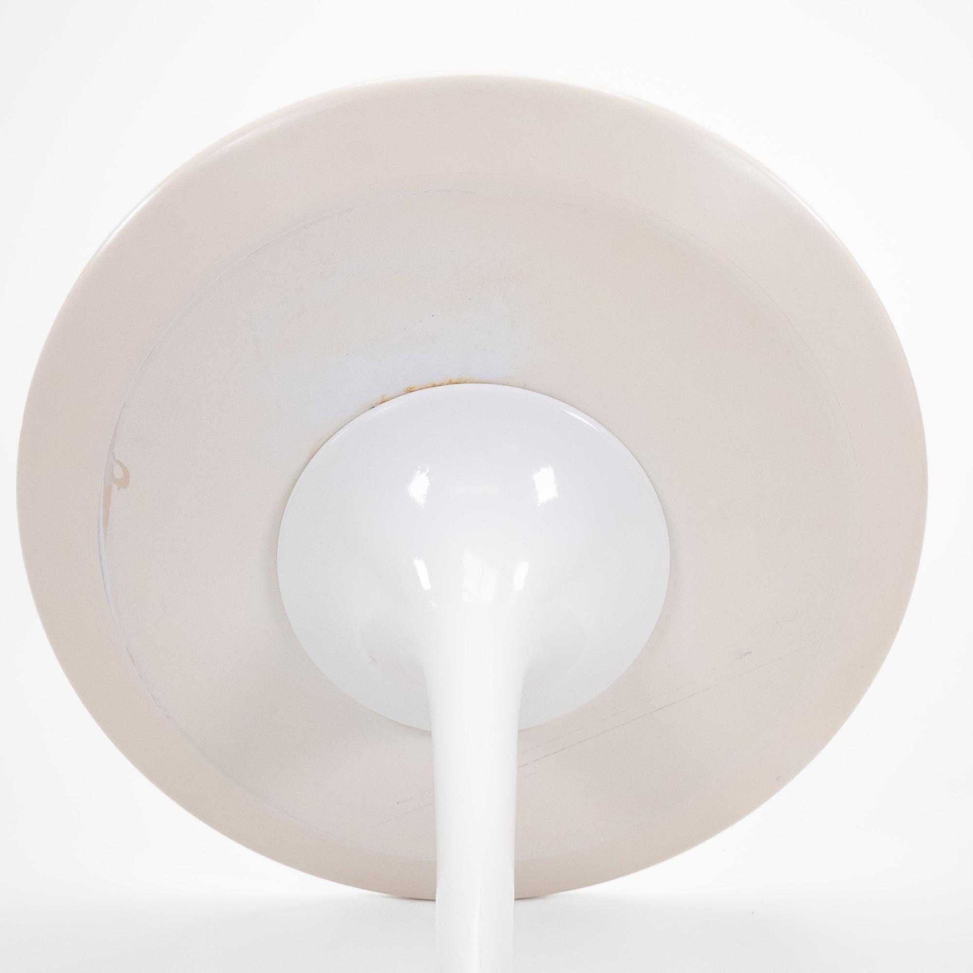 Eero Saarinen Beistelltische Weiß 41cm 3