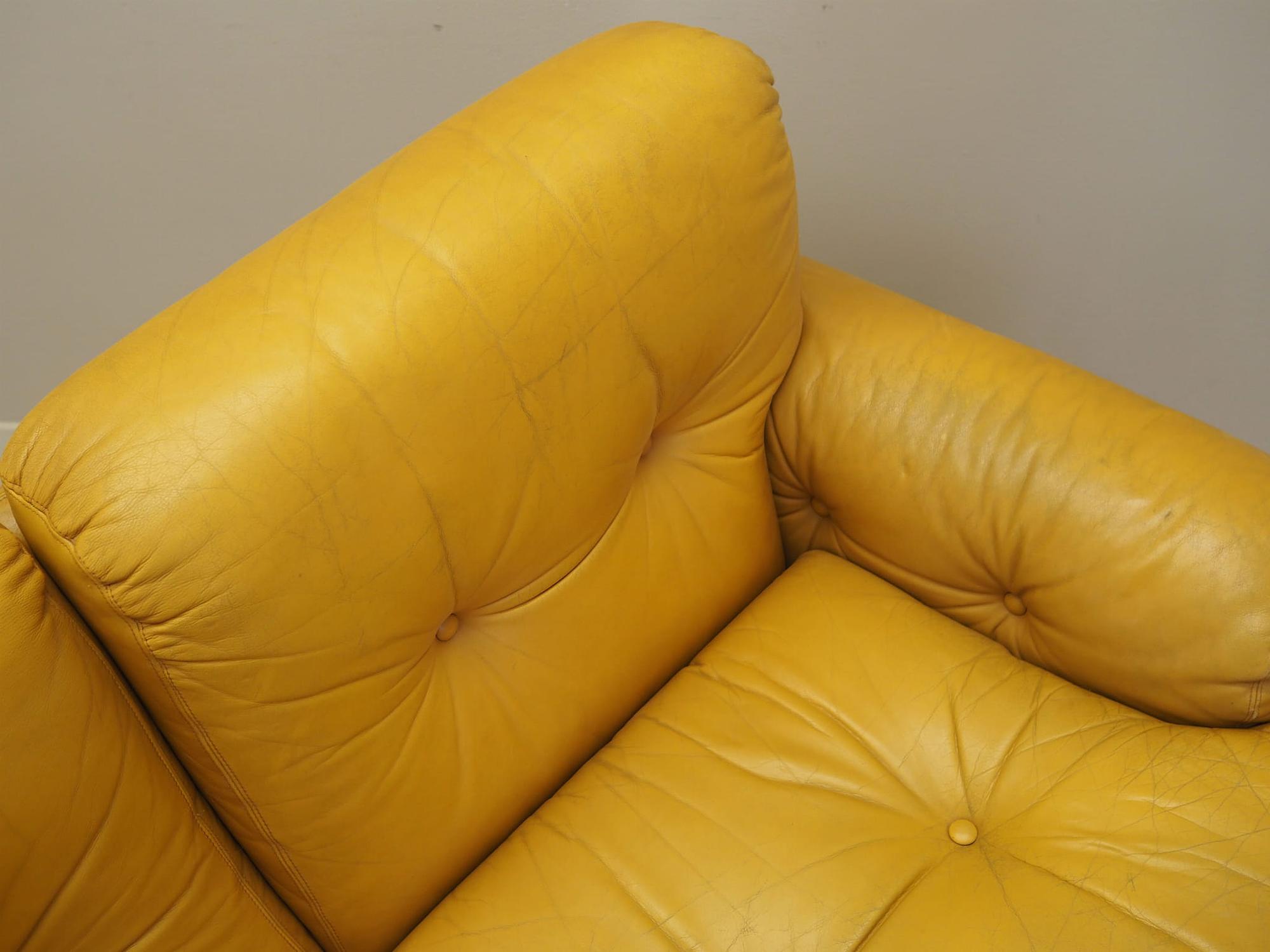 2-Sitzer Sofa Leder Gelb 1960er Jahre 10