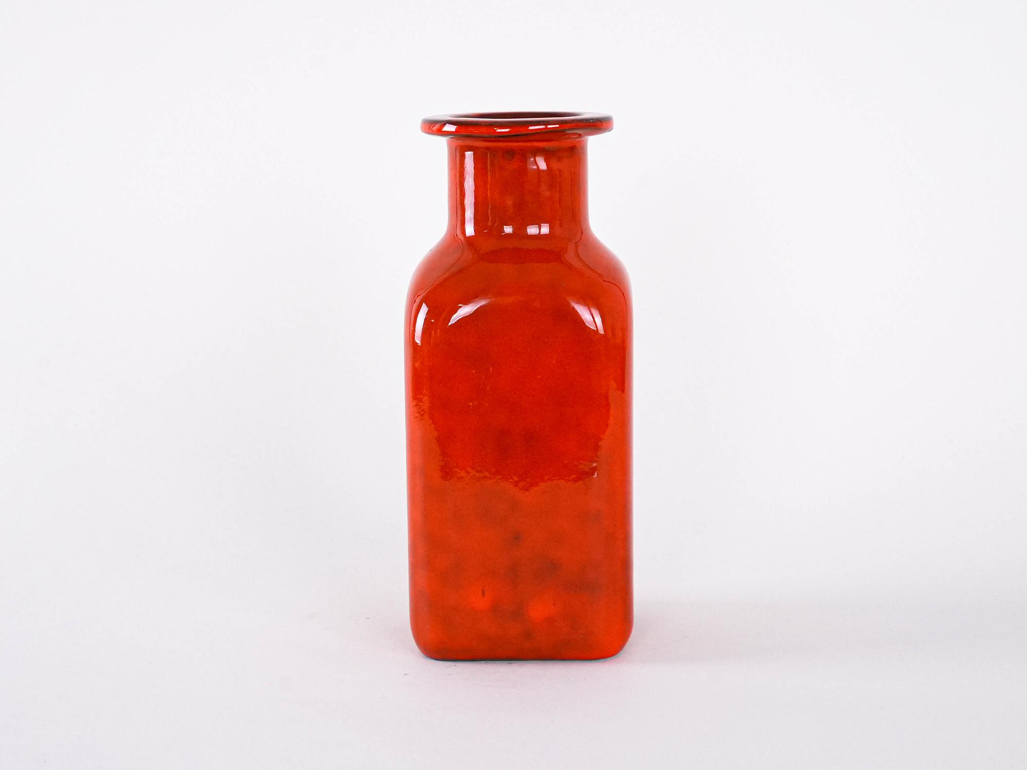 Vaso in ceramica rosso anni '60 3