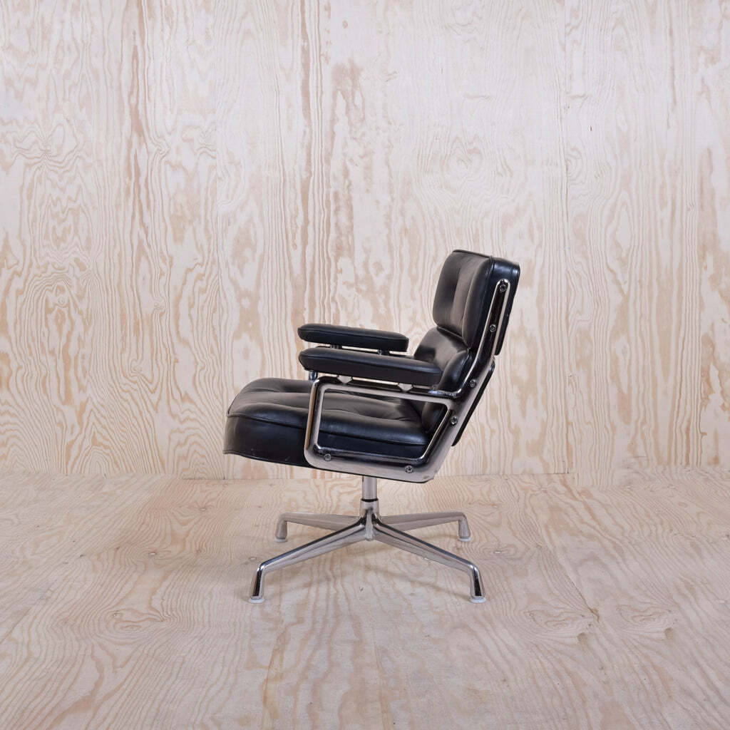 Lobby Chair ES 108 Schwarz Leder 1