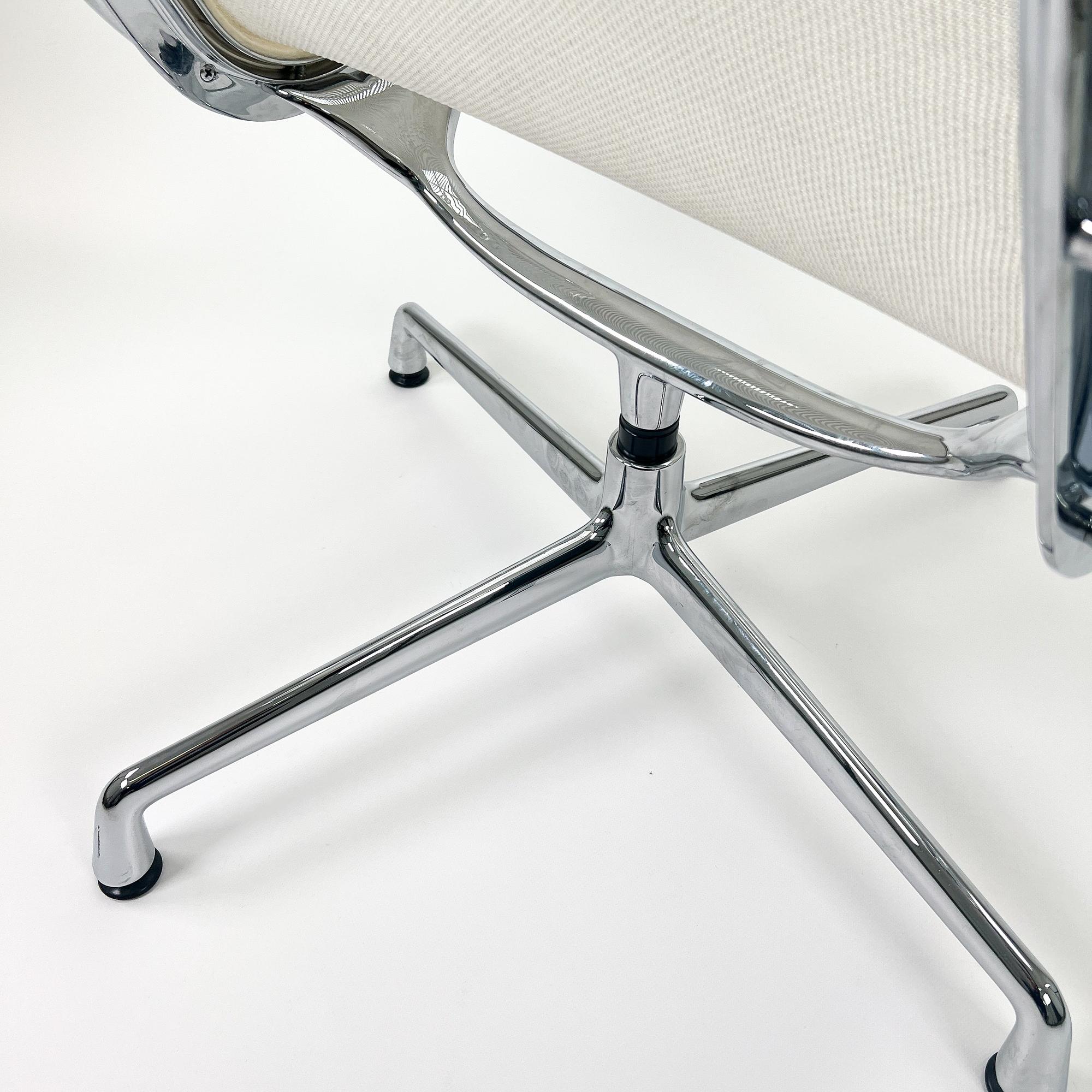 EA116 Office chair Chrome Mesh White 2