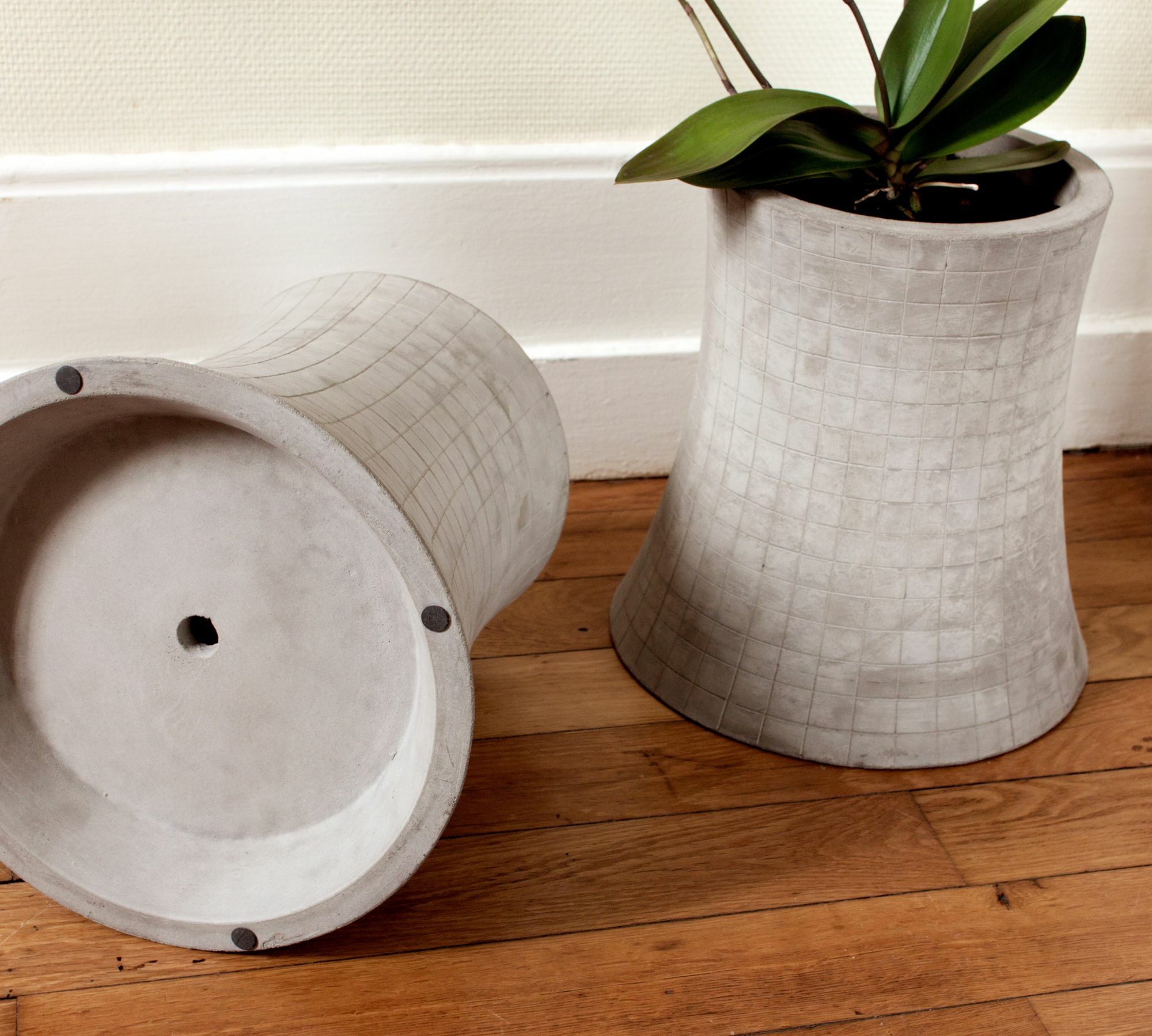 Nuclear Plant 320 Pflanztopf Faserbeton 32 cm 5