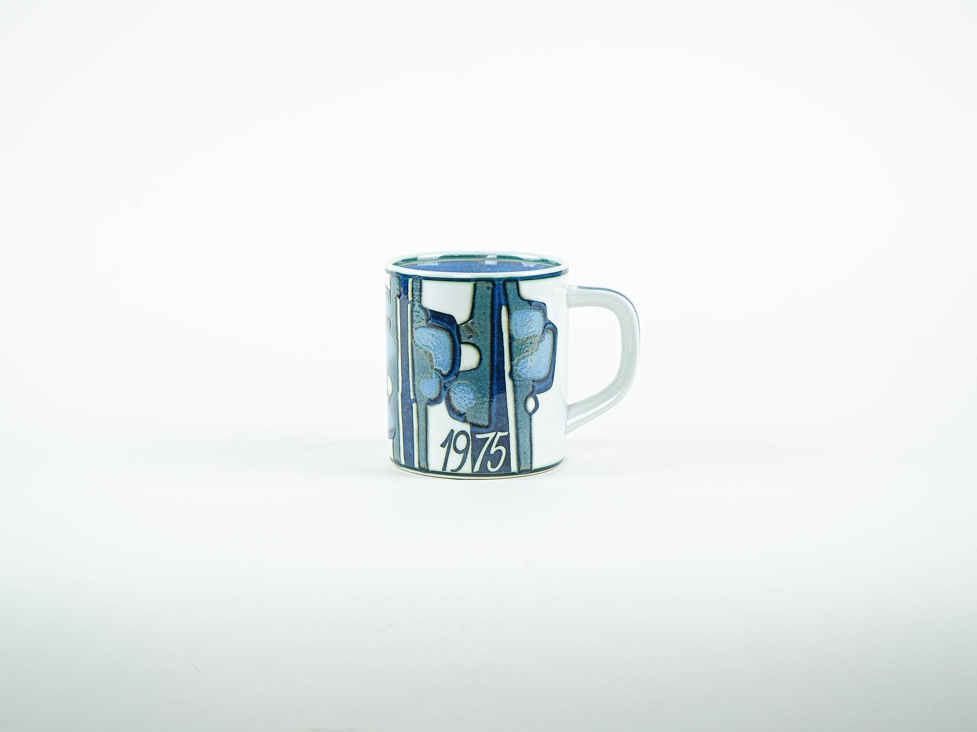 Ceramic cup 1970s Bodil Buch Royal Copenhagen 2