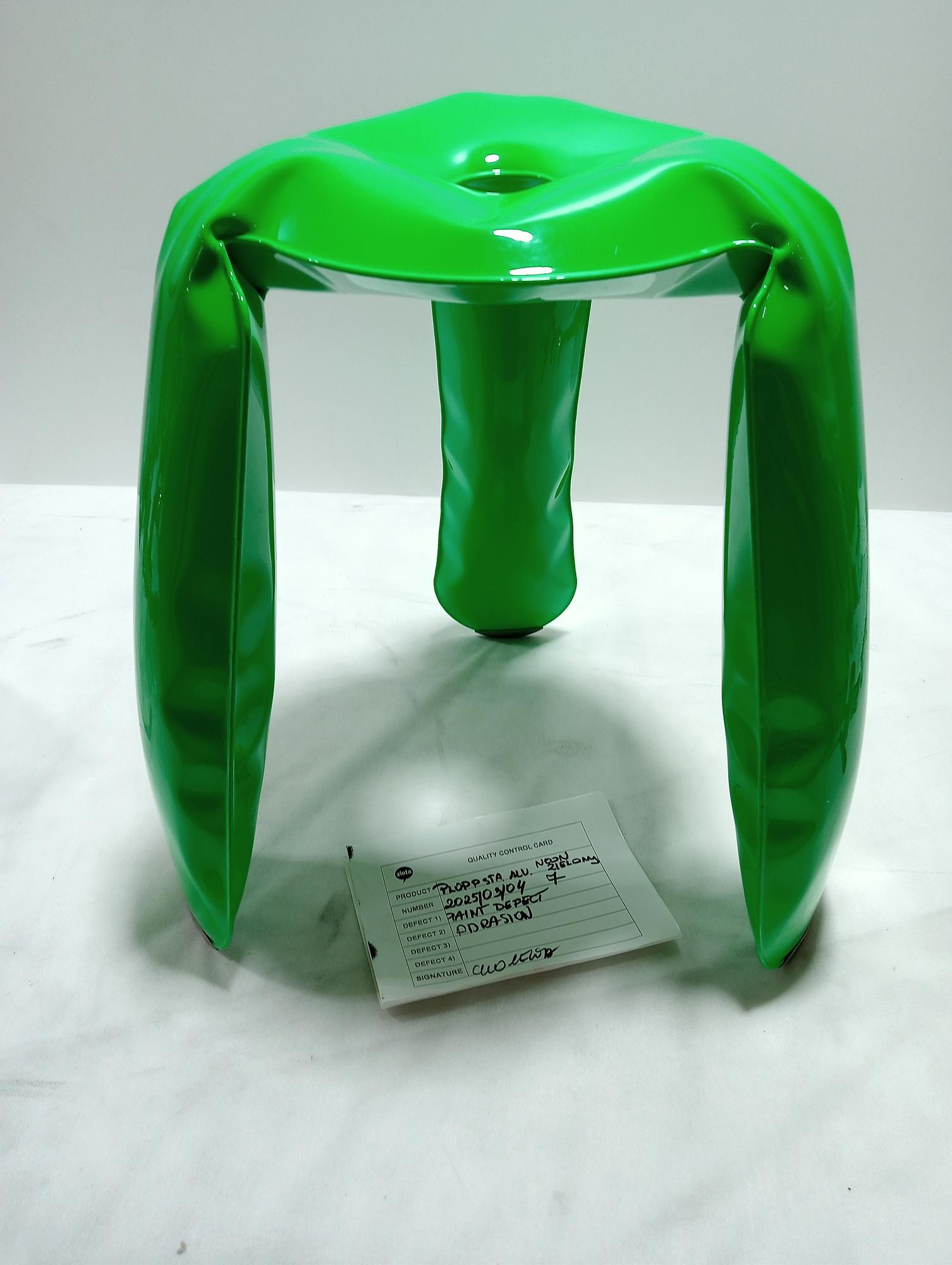 Plopp Standard stool Aluminium Neon Green RAL 6038 1
