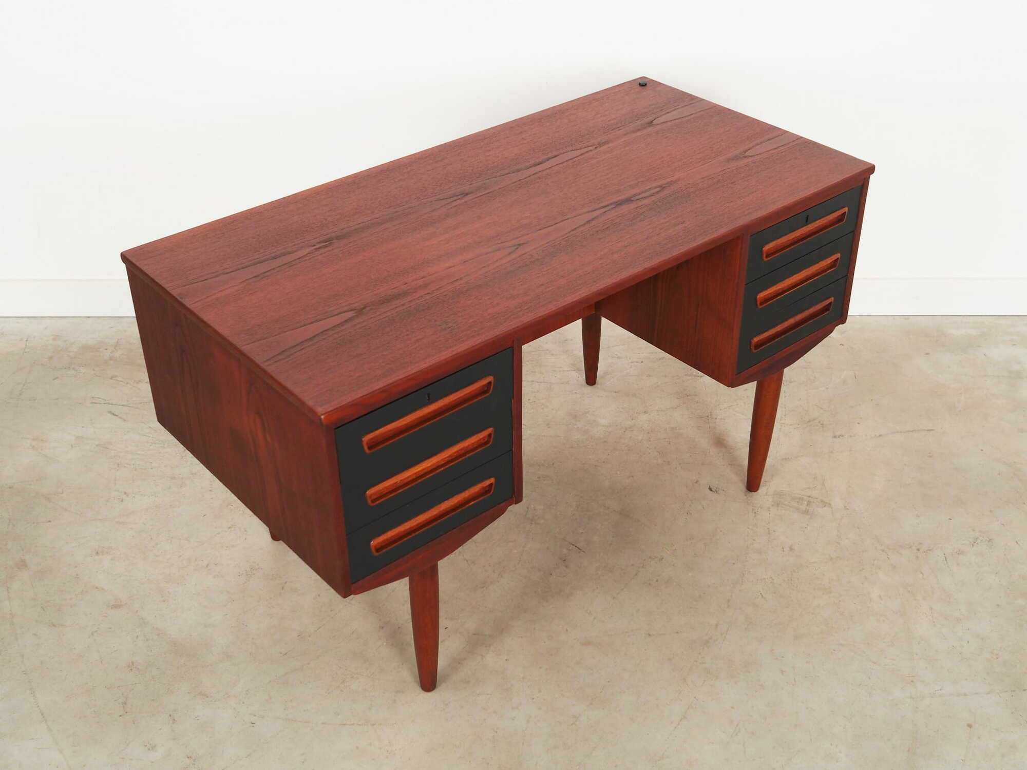 Vintage Schreibtisch Teakholz Braun 1970er Jahre 5