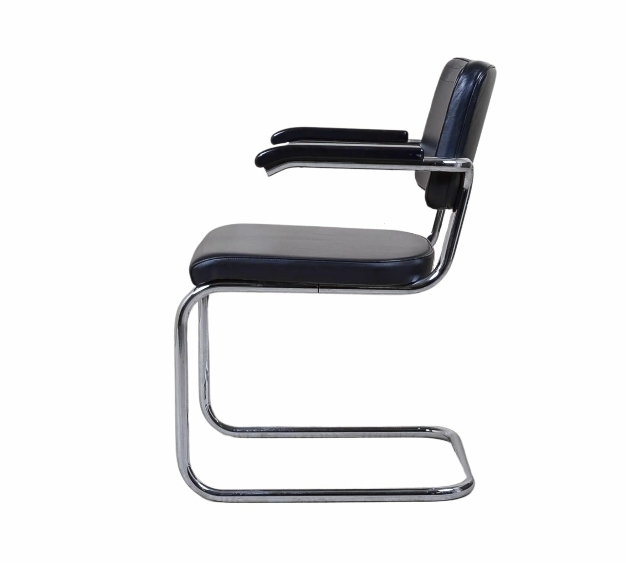 S 64 PV Thonet Freischwinger Leder Metall Schwarz 1