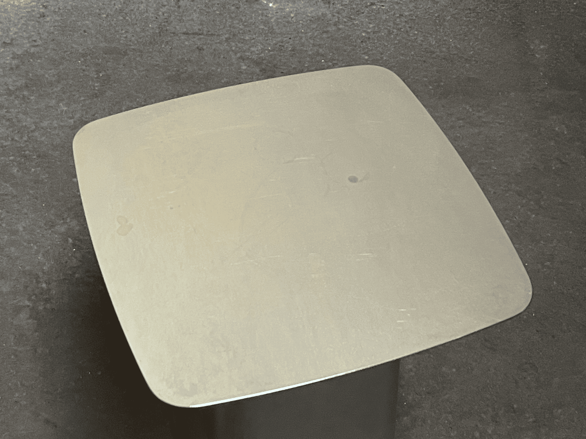 Metal Side Table Outdoor Beistelltisch Silber 4