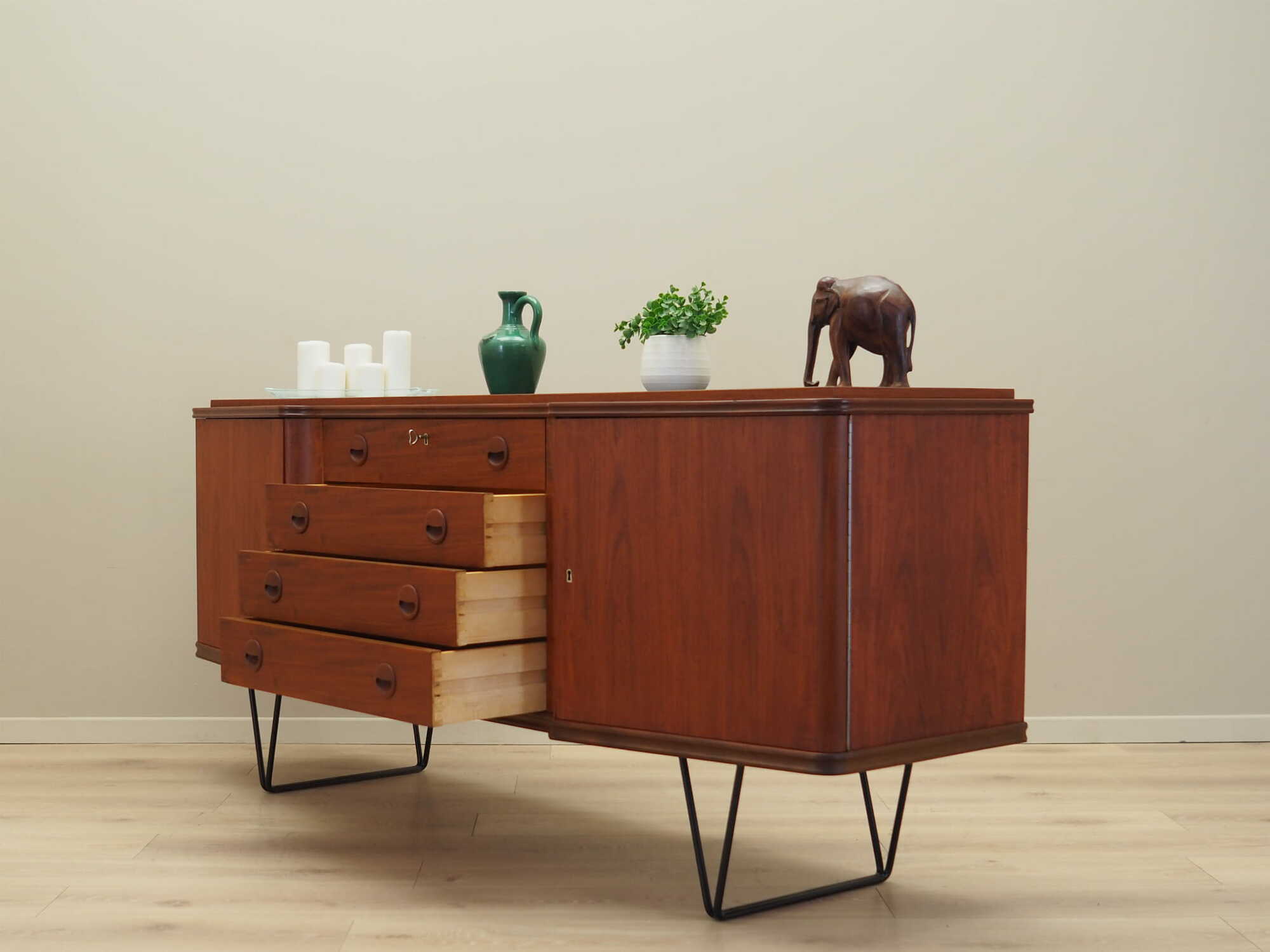 Sideboard Teakholz Braun 1970er Jahre 4