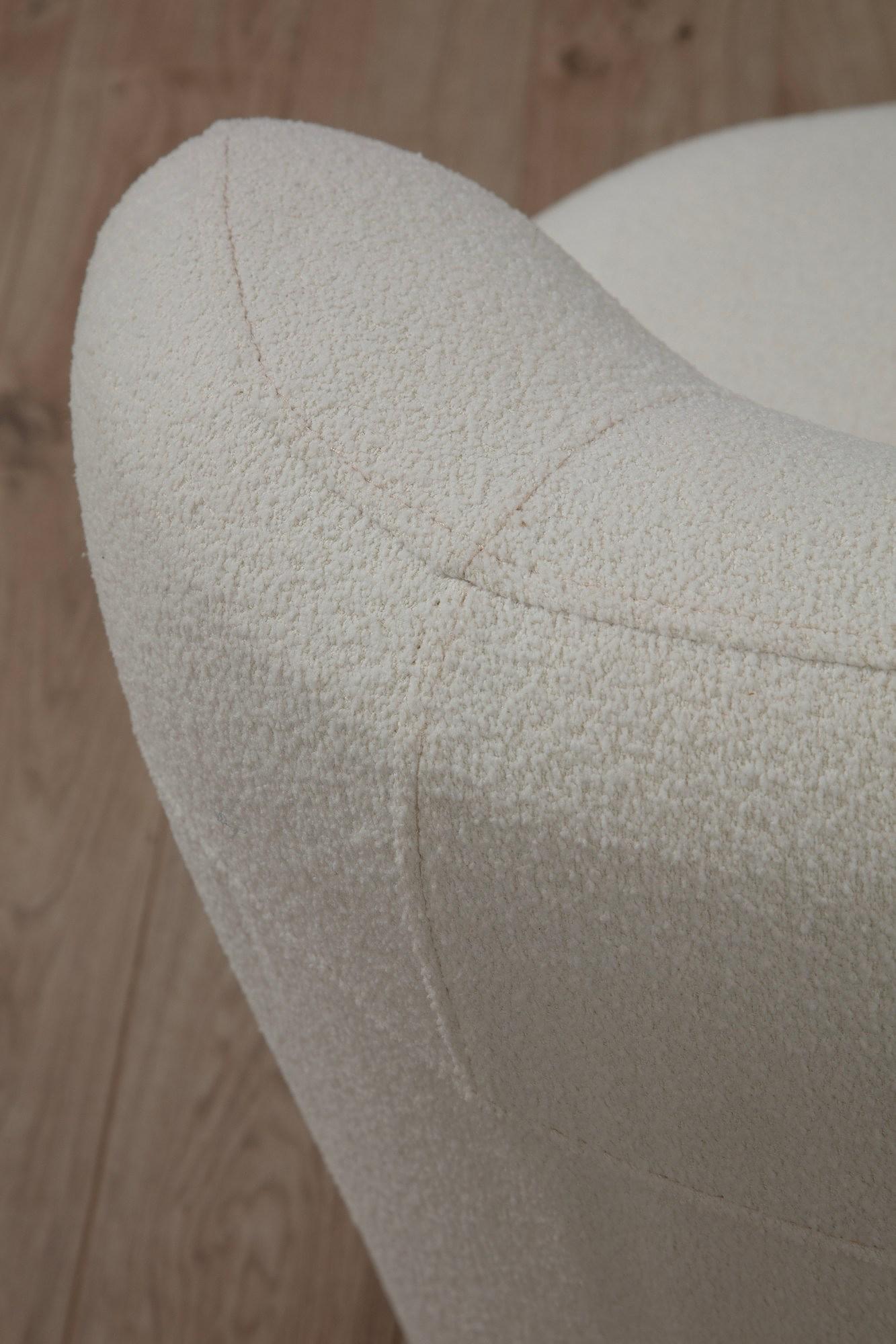 Poltrona moderna bouclé bianco 4