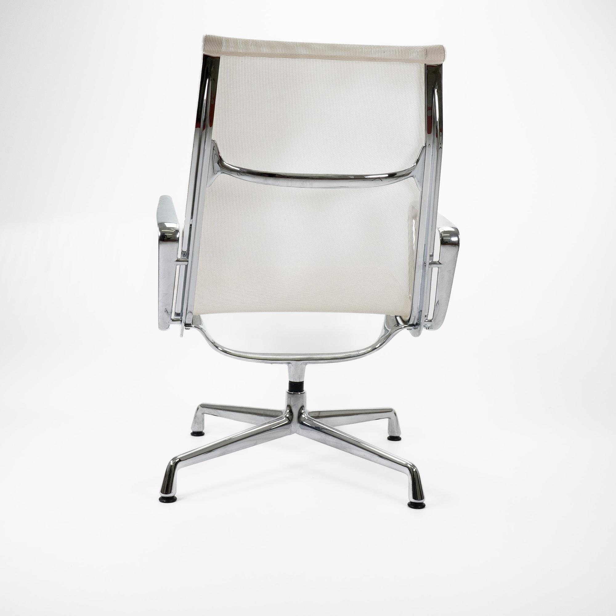 EA116 Office chair Chrome Mesh White 3