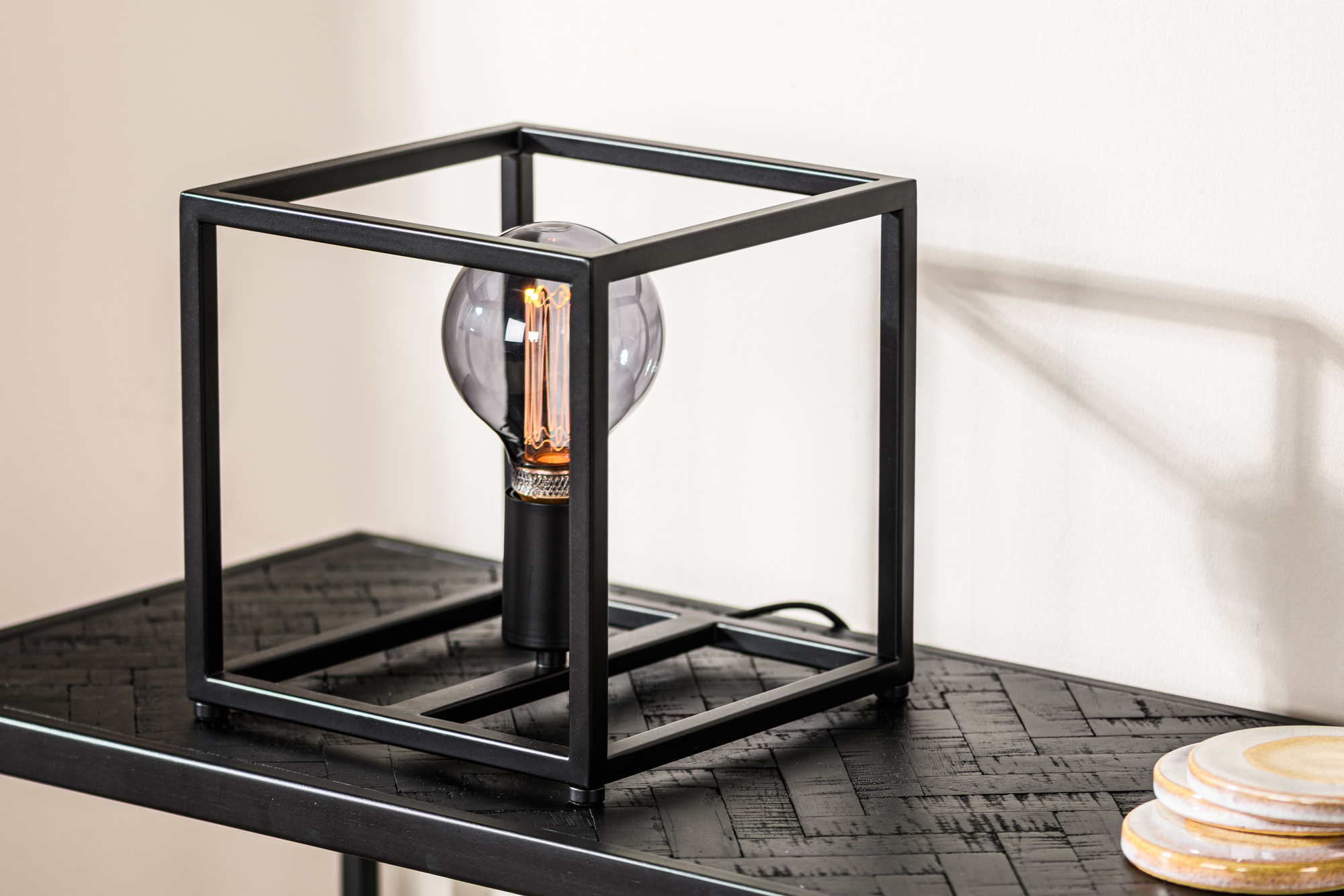 Lampada da tavolo acciaio nero 2