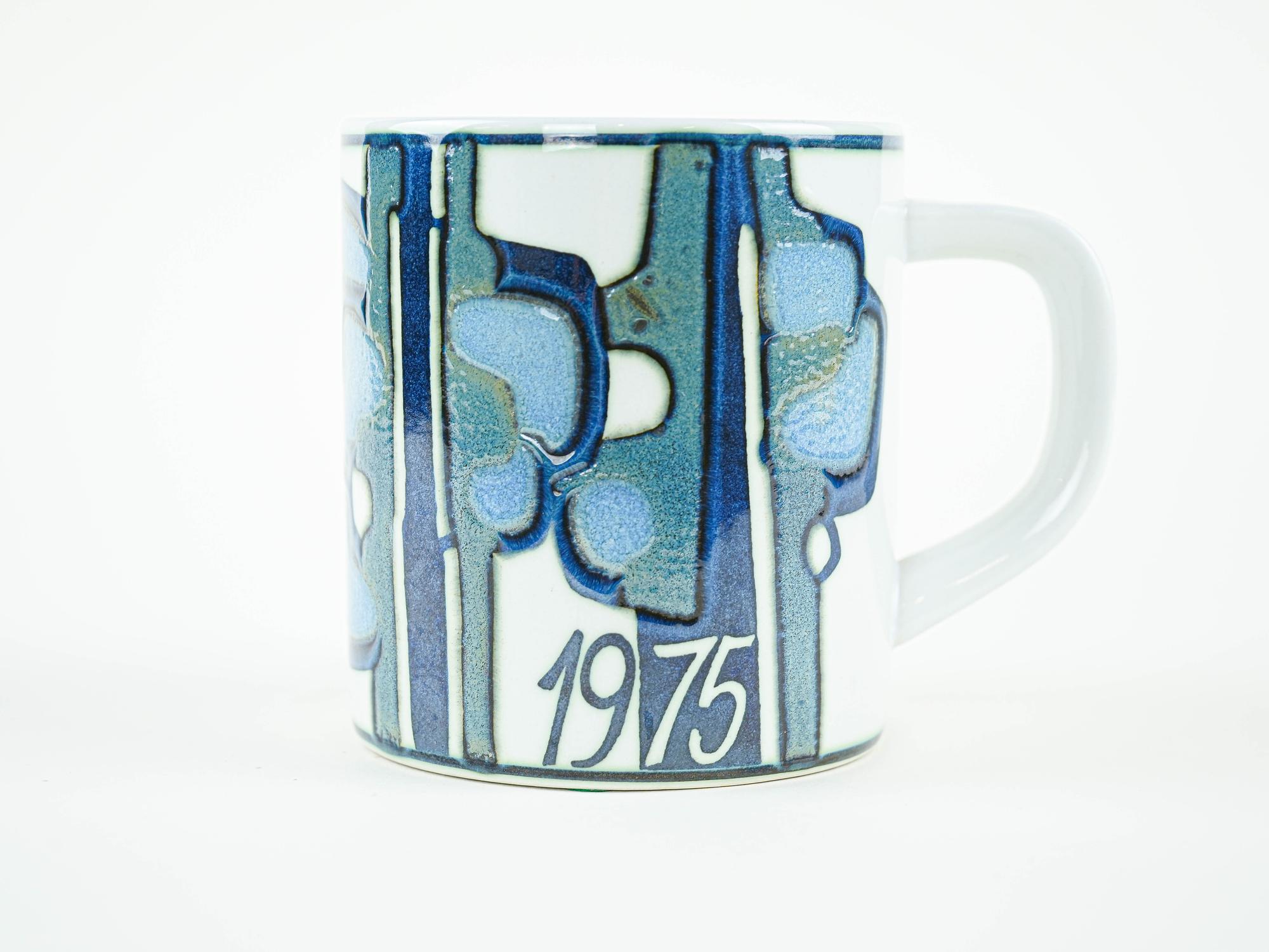 Ceramic cup 1970s Bodil Buch Royal Copenhagen 5