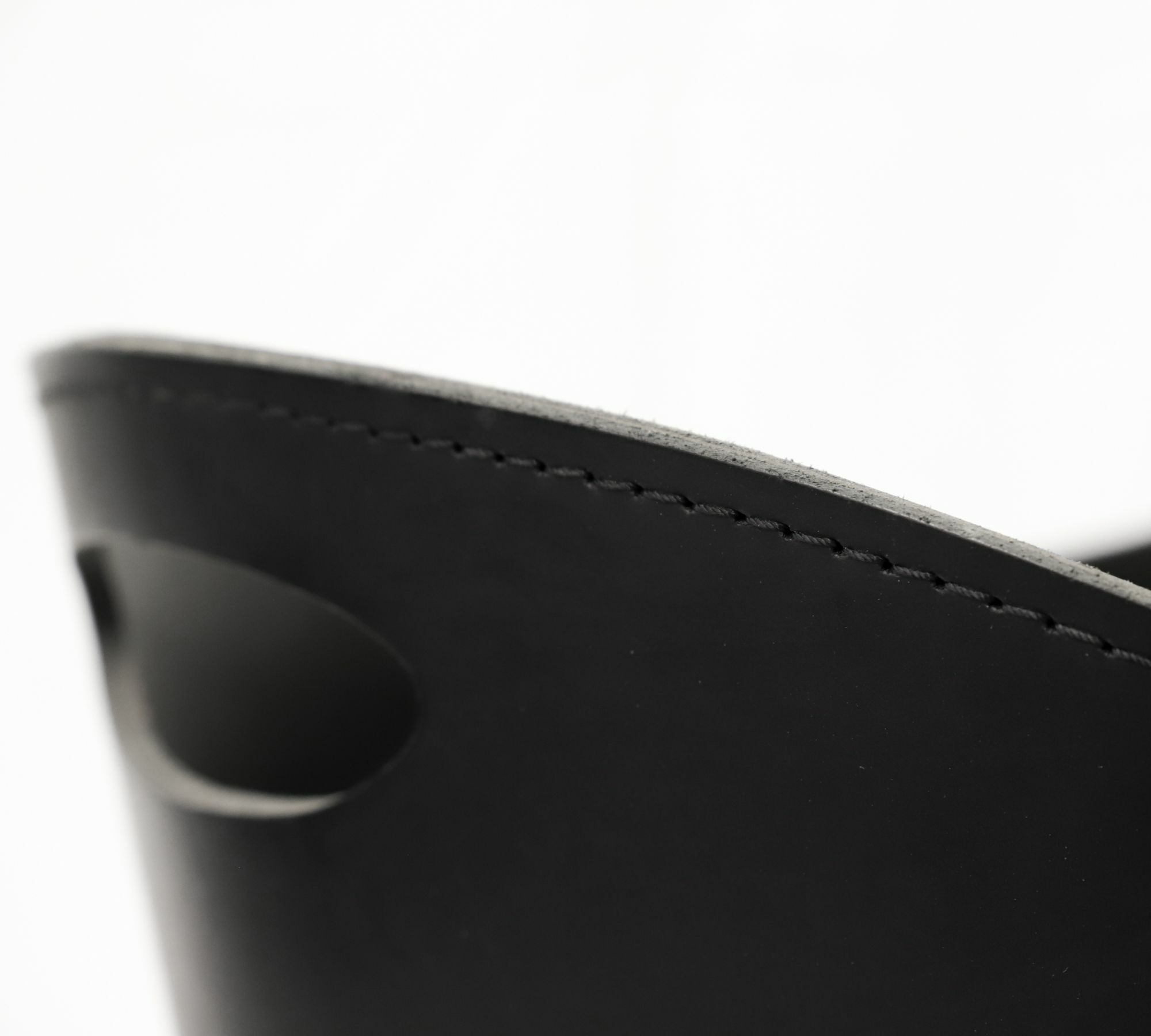 Kio Vase Leather Black 2