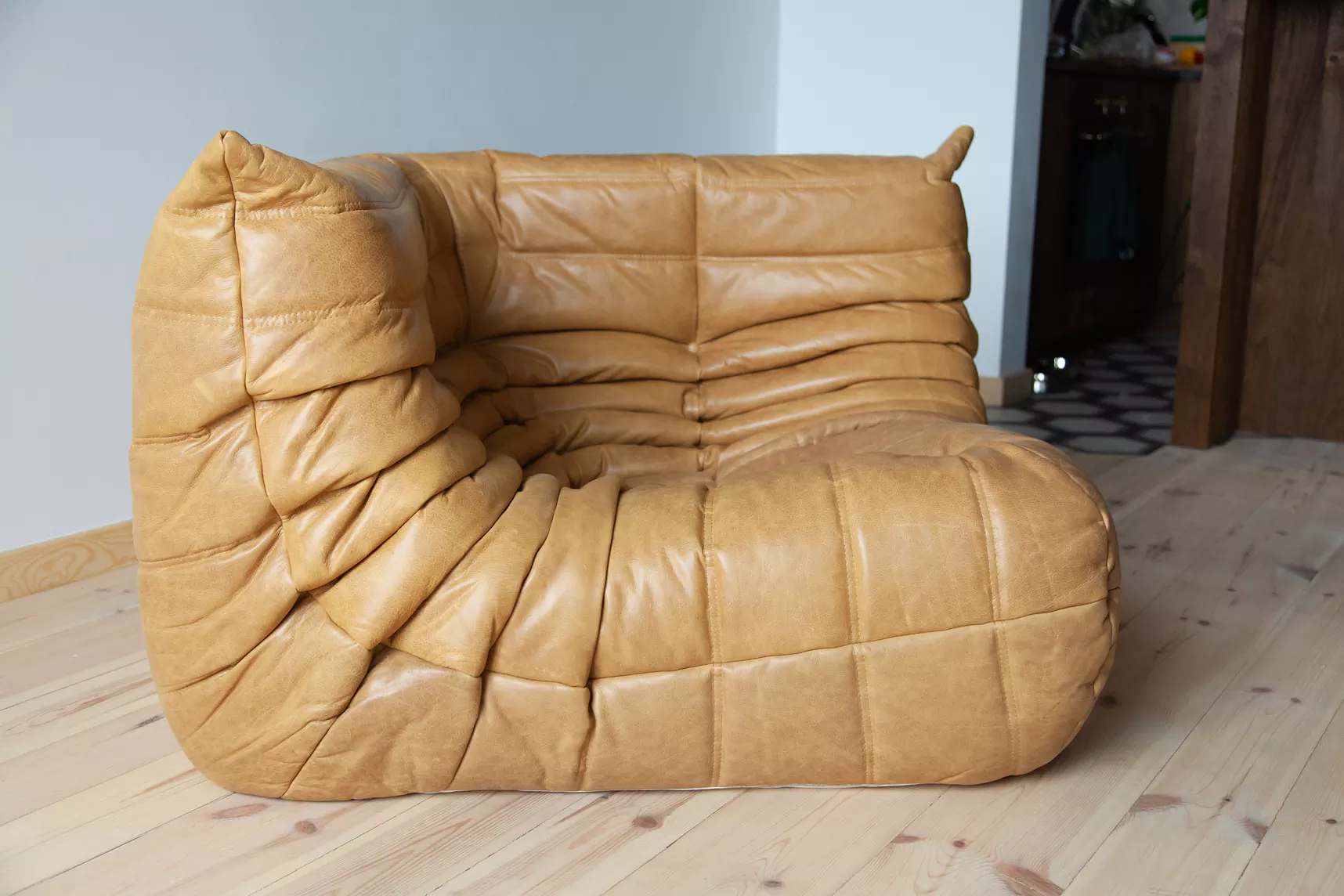 Togo Sectional Sofa Pull-Up Leather Camel Brown 6